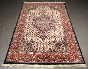 Orientalsk tæppe, uld på bomuld. 197 x 310 cm