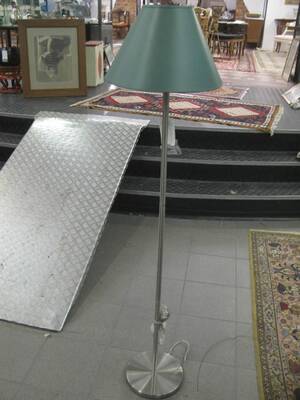 Golvlampa, nutida