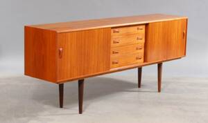 Clausen  Søn, Silkeborg. Skænk af teak