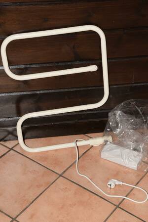 Handdukstork, el, H 70 cm