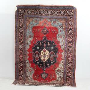 MATTA. Handknuten, Iran.  210 x 330 cm.