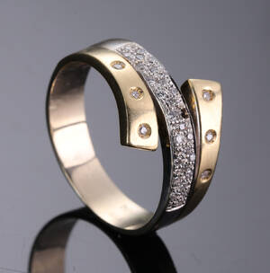 Diamantring i 14 kt. guldhvidguld