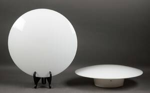 Arne Jacobsen. Par Eklipta loft-  væglamper, Ø. 45 cm. 2
