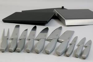 Prosharp 9 Messer, 2 Schneidebretter, 1 Messermagnet, u.a. 13