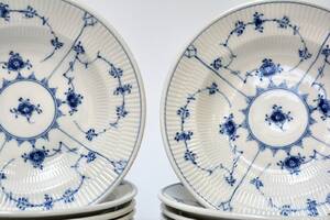 Royal Copenhagen Kgl. P. Musselmalet, riflet. Jernporcelænhotelservice 12
