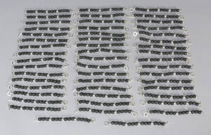 50 armlænker med perler af lavasten