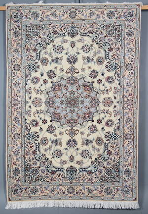 Persisk Nain m silke, 235 x 160 cm