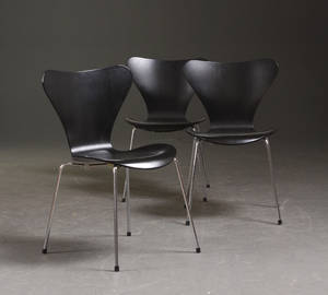Arne Jacobsen, 1902-1971. Tre stole, model 3107 3