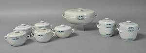 Kgl. P. - diverse dele Gemina af porcelæn. Formgiver Gertrud Vasegaard. 80