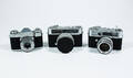Kameror 3 st, 2 st Yashica och en Contaflex3