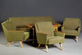 Couchgarnitur mit Tisch 5. 1950er Jahre. Original Stoffbezug.