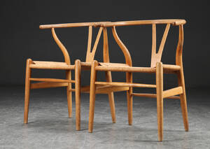 Hans J. Wegner. Par Y- stole, model CH-242