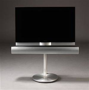 Bang  Olufsen. BeoVision 7-32 med BeoLab 7.1 Højttaler. 2 