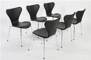 Arne Jacobsen. Seks stole model 3107. 6