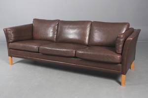 Mogens Hansen. Tre-pers sofa, model 2225.