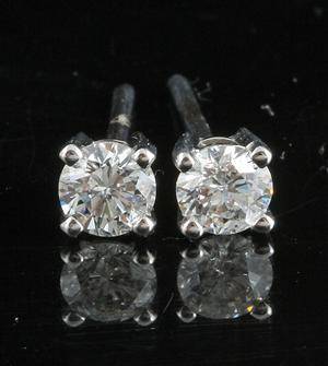Earrings in 14k set with brilliant cut diamonds 0.50 ct  This lot has been put up for resale under the new lot no. 3774847