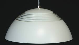 Arne Jacobsen. AJ-1 pendel