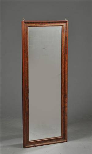 Spejl i ramme af mahogni