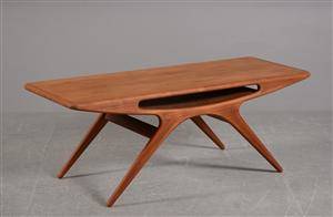 Johannes Andersen. Smilet sofabord af teak