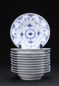 Royal Copenhagen, helblonde musselmalet, 11 dybe frokosttallerkener 11