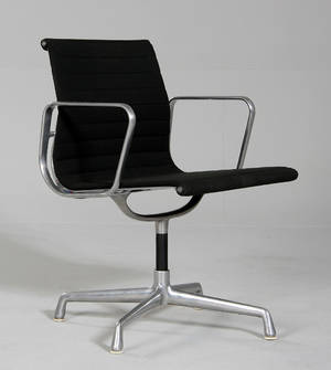 Charles Eames 1907-1978. Armstol model EA108