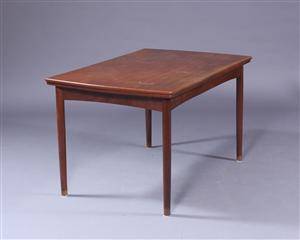 Dansk møbelproducent. Spisebord, teaktræ