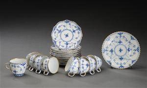Royal Copenhagen  Kgl. Porcelæn, musselmalet helblonde, mokka. 19