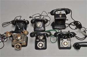 Samling ældre telefoner 6
