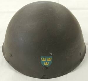 Militärhjälm