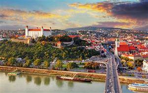 8 tägige Flusskreuzfahrt mit der MS BELVEDERE Majestätische Donau in einer Zweibett-Außenkabine ab  bis Passau Reisetermin 02.05. - 09.05.2015