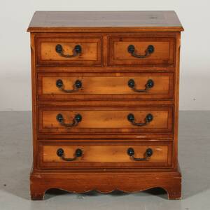 BYRÅ engelsk stil, 1900-tal, 5 lådor