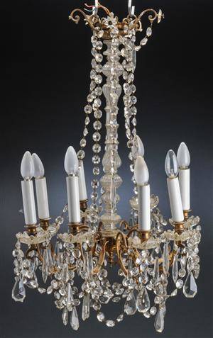 Lysekrone af messing med prismer