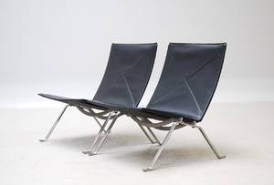 Poul Kjærholm 1929 - 1980. Par PK 22 hvilestole med sort Classic læder 2