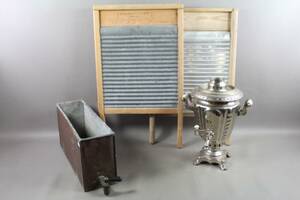 Reservoar i koppar, samovar och tvättbrädor 2 st