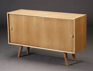 Dansk møbelproducent. Lav skænk, ubehandlet egetræ
