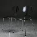Arne Jacobsen. To stole model 3101, Myren 2 