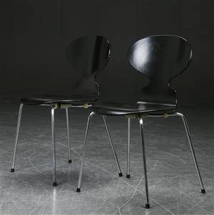 Arne Jacobsen. To stole model 3101, Myren 2 