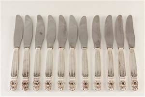 Johan Rohde for Georg Jensen. KongeAcorn elleve knive med skafter af sølv 11