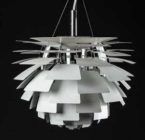 Poul Henningsen. Koglen, Pendel med blade af hvidlakeret stål. Ø 48 cm 