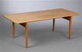Hans J. Wegner. Sofabord af massiv egetræ, Andr. Tuck. 