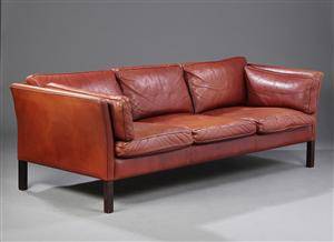 Dansk møbelproducent. Tre-pers sofa, læder.