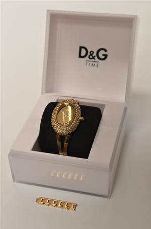 Dolce Gabbana. Time amearmbåndsur af forgyldt stål