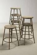 Industriel design. Seks skamler 6