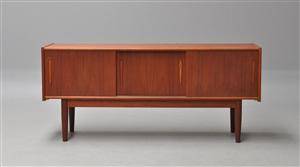 Dansk møbelproducent. Skænk i teak