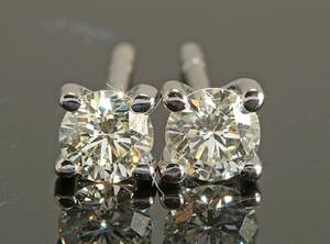 Earrings in 14k with brilliant cut diamonds 0.38ct