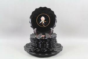 Fat och assietter 12 st i glas