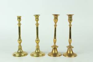 LJUSSTAKAR, två par, mässing, 18001900-tal