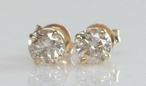 Par brillantørestikker, ca. 0.95 ct. 2