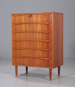 Dansk møbelproducent. Kommode i teak, 1960erne