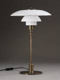 Poul Henningsen 1894-1967. TrePH bordlampe